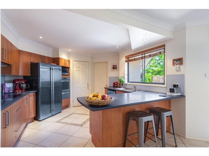 7 Leichhardt Place, Sunshine Bay NSW 2536