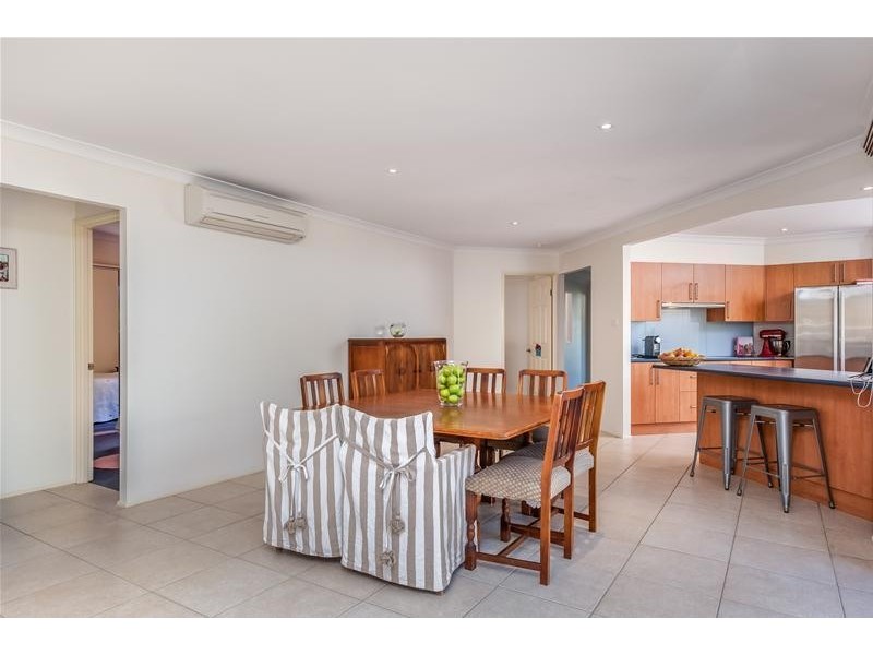 7 Leichhardt Place, Sunshine Bay NSW 2536