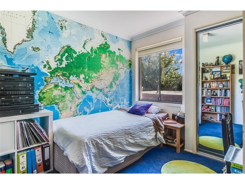 7 Leichhardt Place, Sunshine Bay NSW 2536