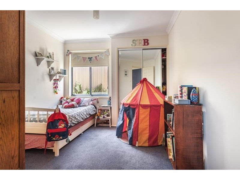 7 Leichhardt Place, Sunshine Bay NSW 2536