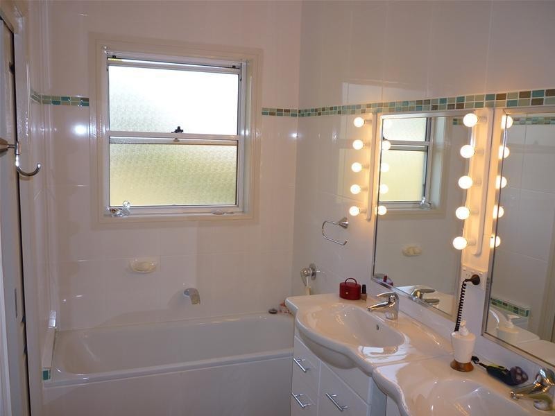 18 Seaview Way, Long Beach NSW 2536