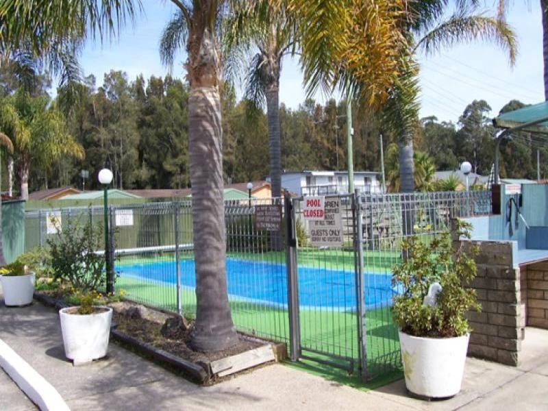 1/2 Matthew Parade, Batehaven NSW 2536