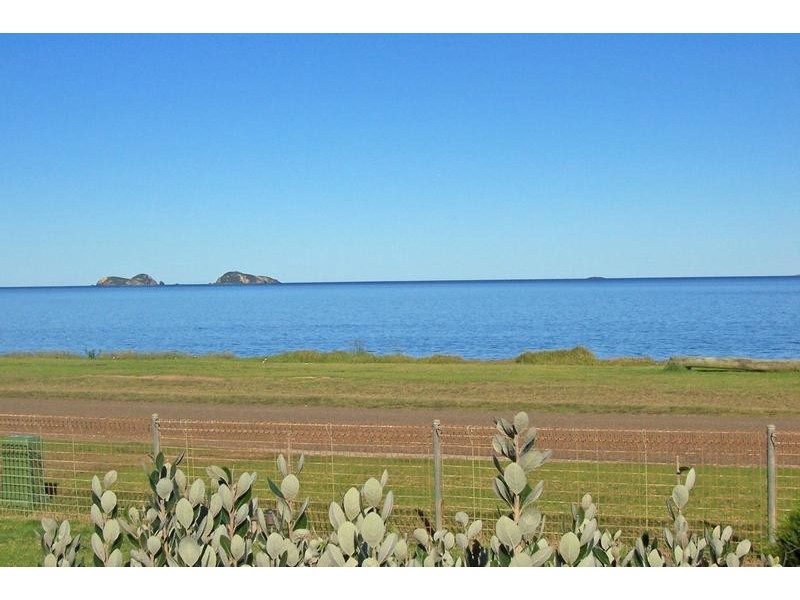 10 Bay Road, Long Beach NSW 2536