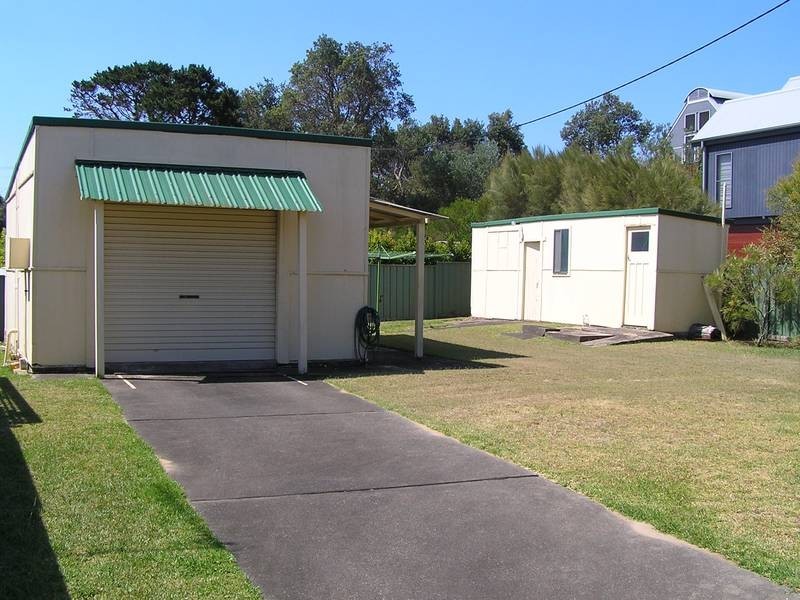 15 Palm Way, Culburra Beach NSW 2540