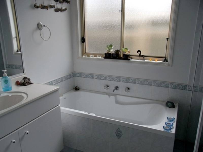 25 Carson Crescent, Callala Bay NSW 2540