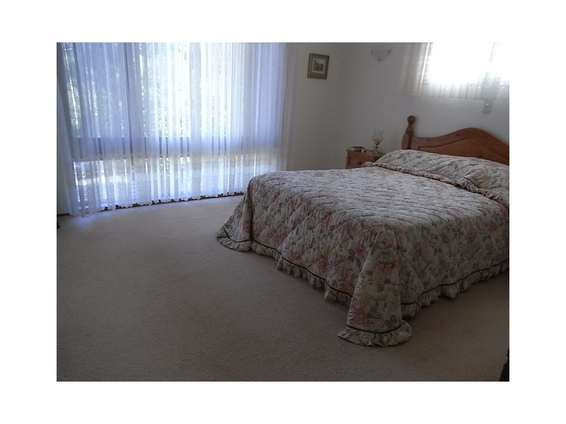 4 Sir Henry Crescent, Callala Beach NSW 2540