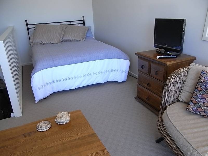 10 Quay Road, Callala Beach NSW 2540