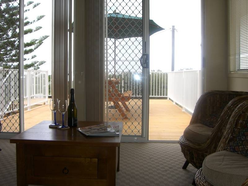 10 Quay Road, Callala Beach NSW 2540