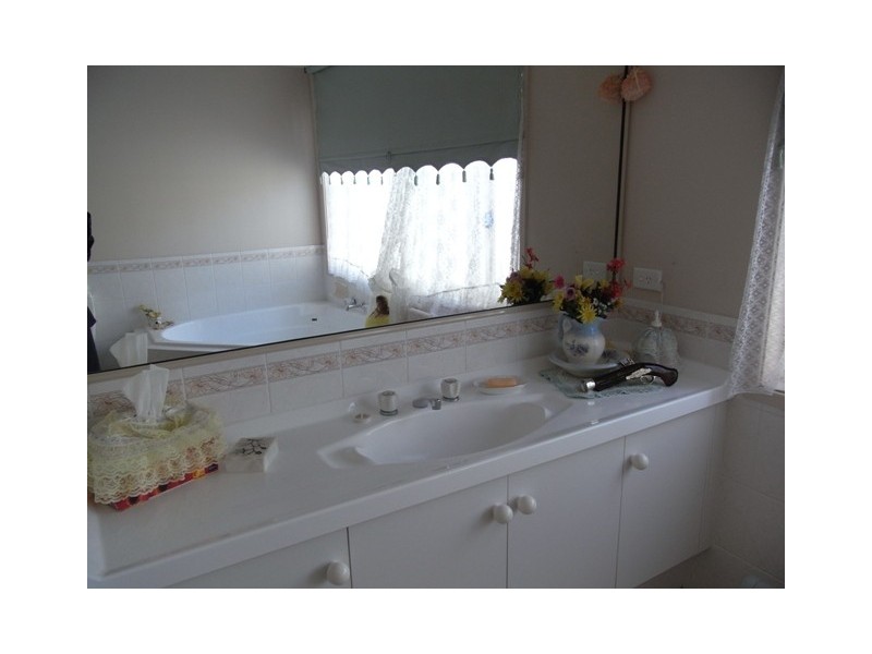 7 Lackersteen Street, Callala Bay NSW 2540