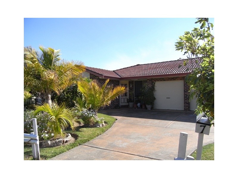7 Lackersteen Street, Callala Bay NSW 2540