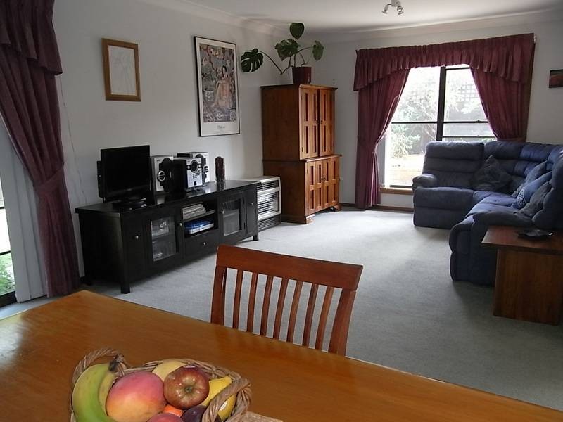 17 Hunter Street, Callala Bay NSW 2540