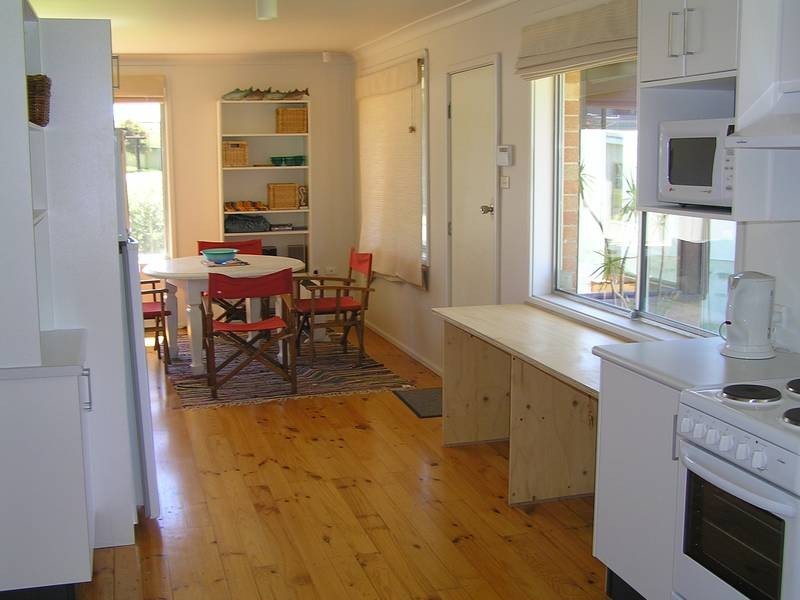 10 Farrant Avenue, Culburra Beach NSW 2540