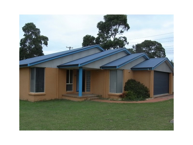 1 Warrego Place, Callala Bay NSW 2540