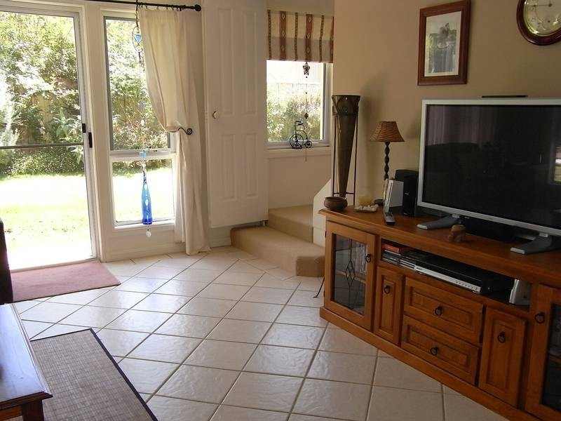 37 Hollingsworth Crescent, Callala Bay NSW 2540