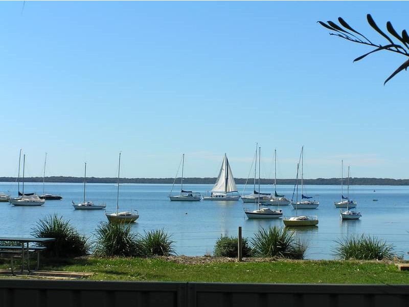 18 Boorawine Terrace, Callala Bay NSW 2540