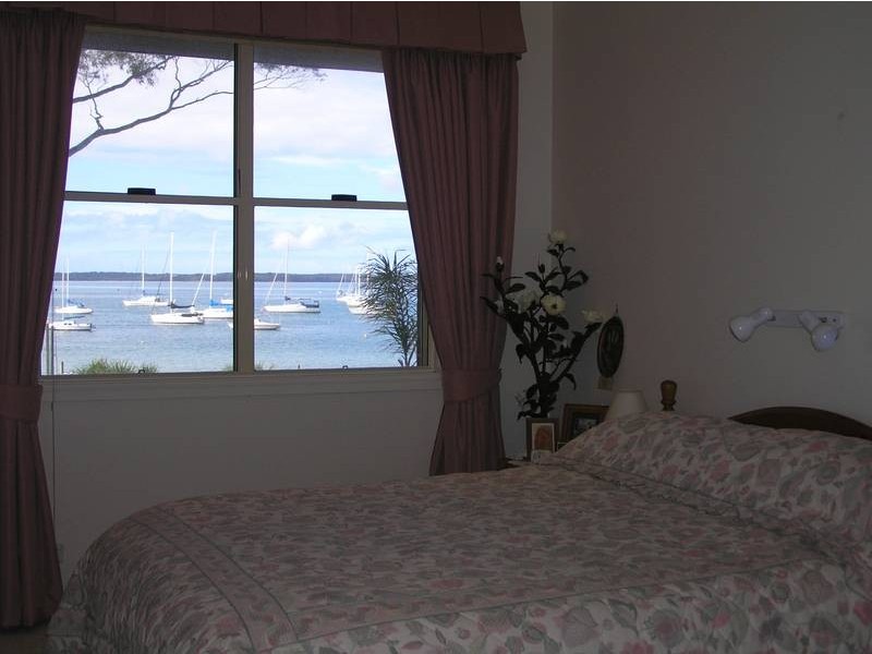 18 Boorawine Terrace, Callala Bay NSW 2540