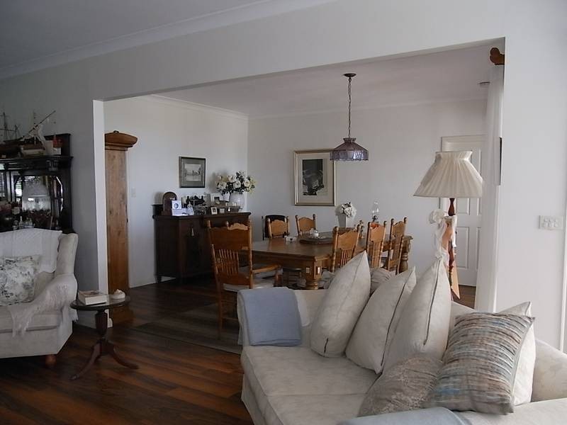 44 Boorawine Terrace, Callala Bay NSW 2540