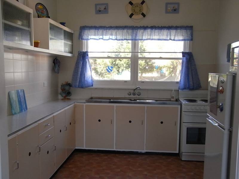 11 Lennox Road, Callala Beach NSW 2540