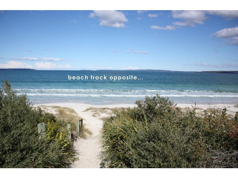 14 Greenway Road, Callala Beach NSW 2540