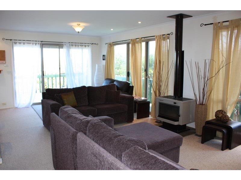 14 Greenway Road, Callala Beach NSW 2540
