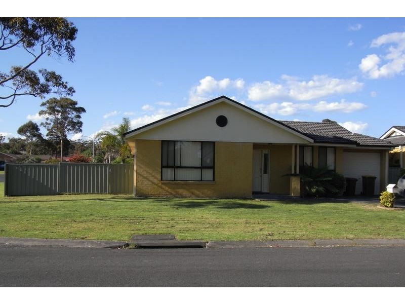 1/12 Hollingsworth Crescent, Callala Bay NSW 2540