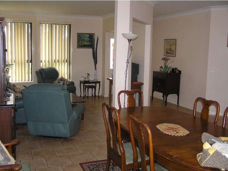 1/12 Hollingsworth Crescent, Callala Bay NSW 2540