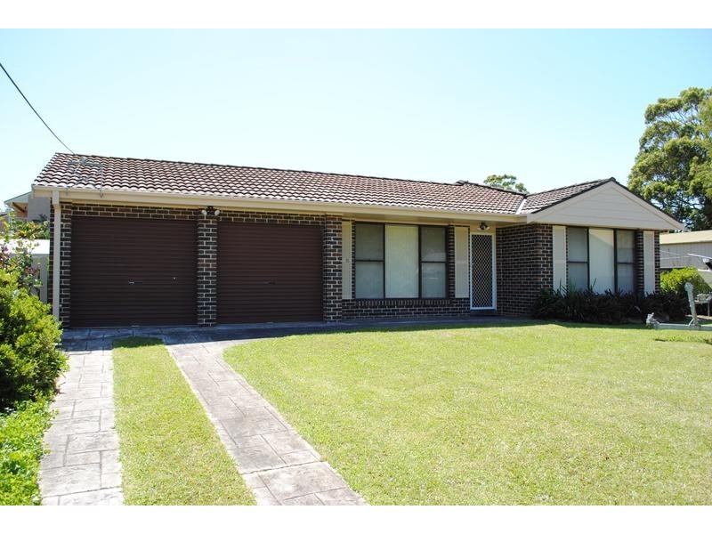 15 Orient Avenue, Orient Point NSW 2540