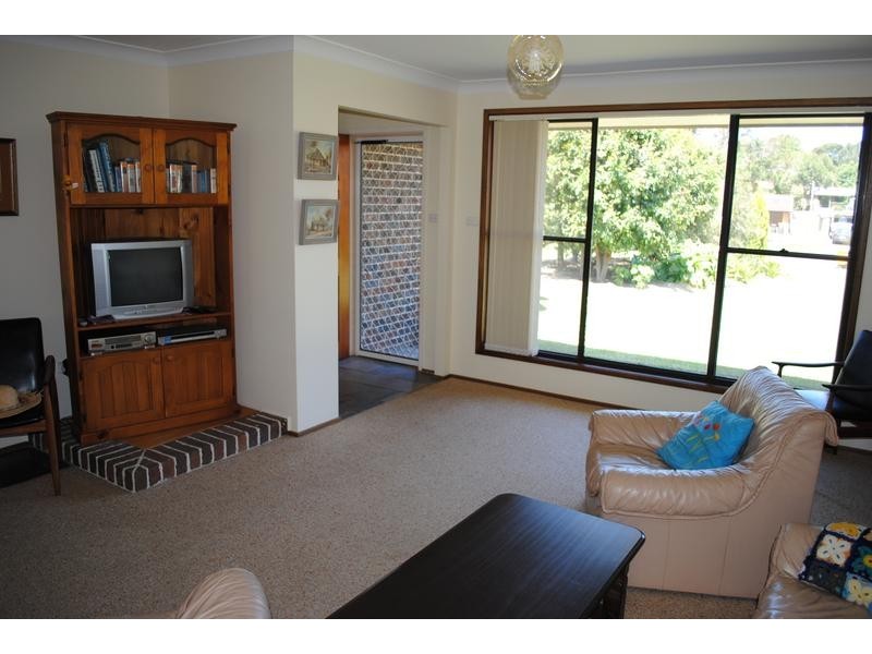 15 Orient Avenue, Orient Point NSW 2540