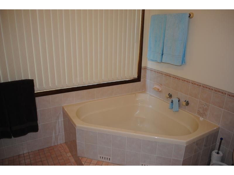 15 Orient Avenue, Orient Point NSW 2540