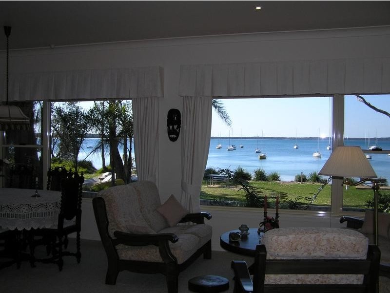 18 Boorawine Terrace, Callala Bay NSW 2540