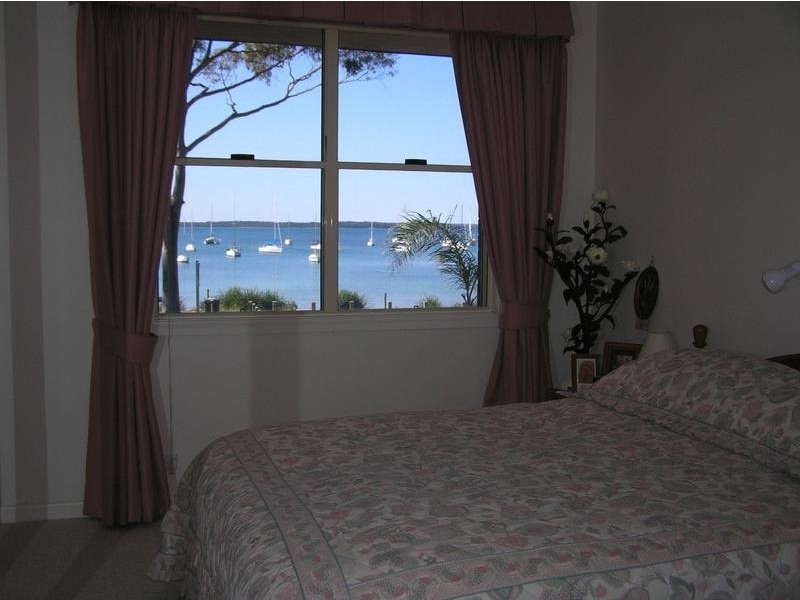 18 Boorawine Terrace, Callala Bay NSW 2540