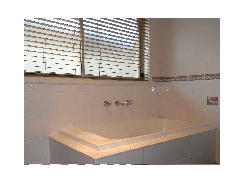 36 Stott Crescent, Callala Bay NSW 2540
