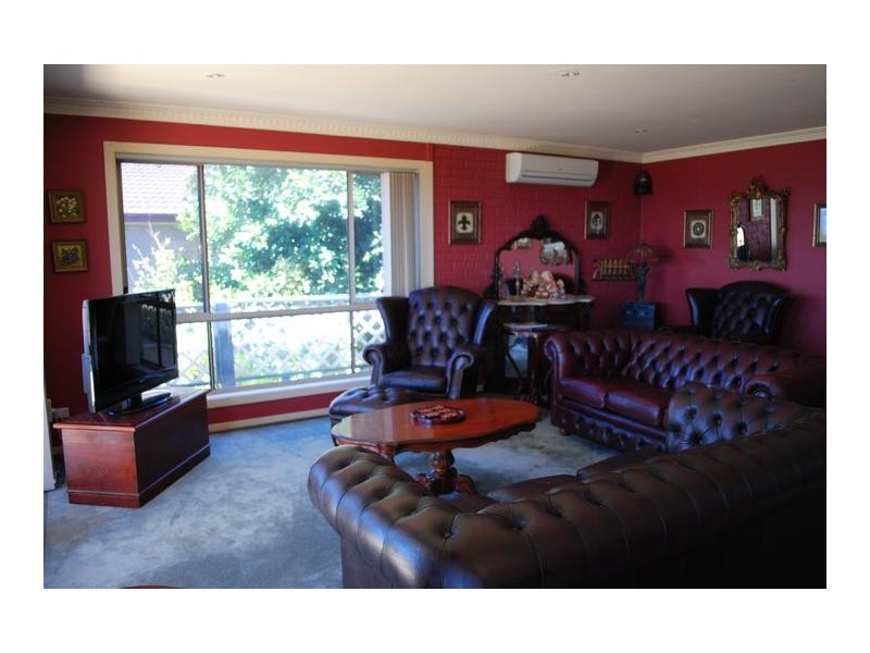 16 Greenway Road, Callala Beach NSW 2540