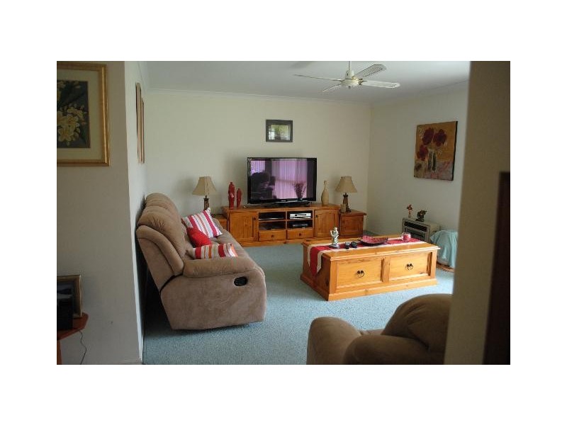 24 Stott Crescent, Callala Bay NSW 2540