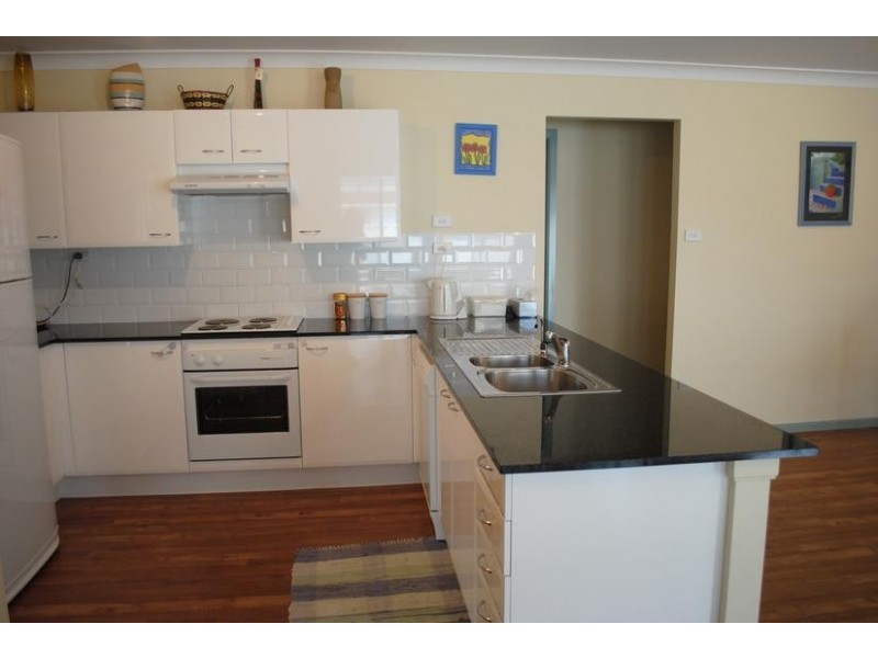 32 Bay Street, Callala Bay NSW 2540