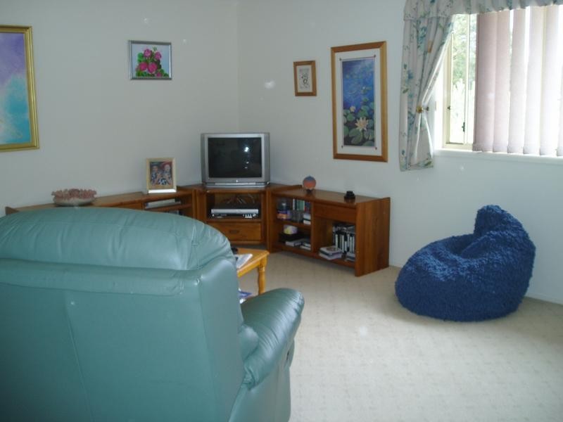 42 Orama Crescent, Orient Point NSW 2540