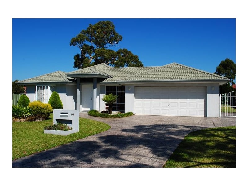 27 Gowlland Crescent, Callala Bay NSW 2540