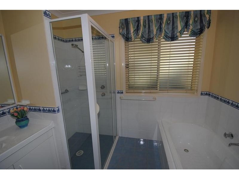 15 Hollingsworth Crescent, Callala Bay NSW 2540