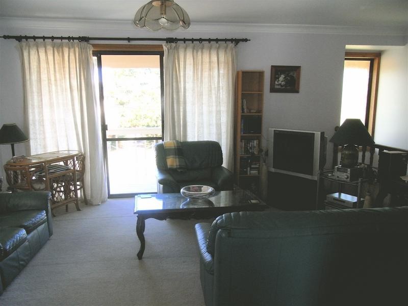 18 Lennox Road, Callala Beach NSW 2540