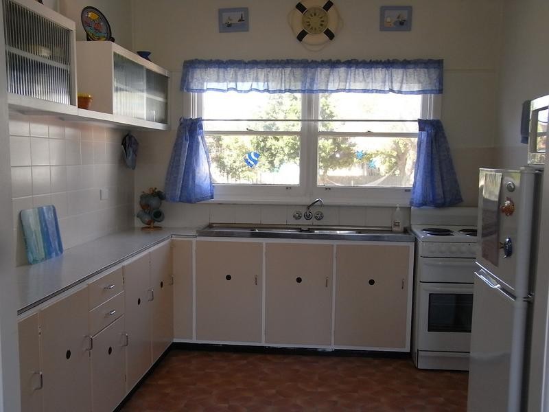 11 Lennox Road, Callala Beach NSW 2540