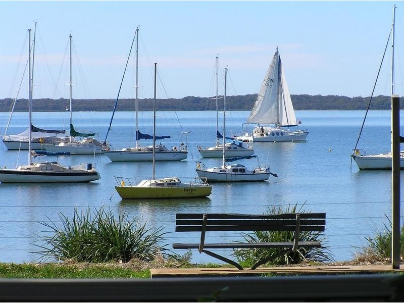 18 Boorawine Terrace, Callala Bay NSW 2540