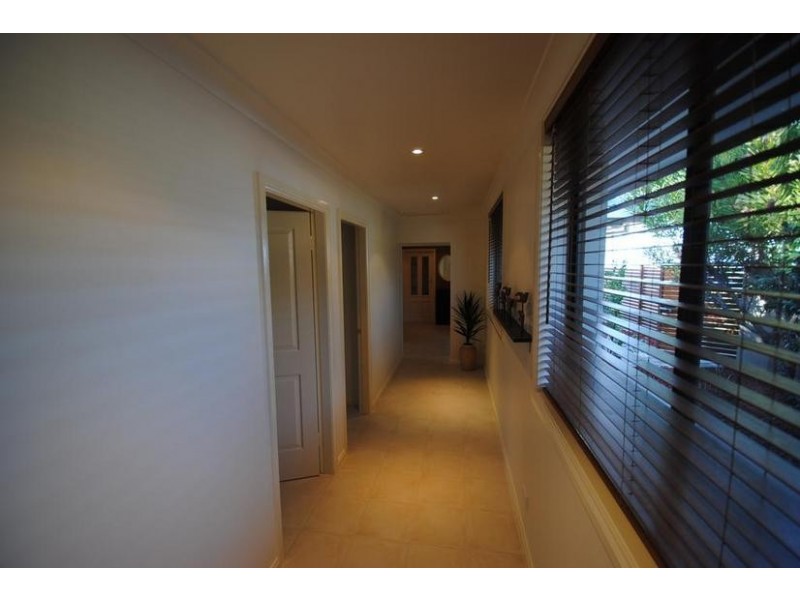 18 Boorawine Terrace, Callala Bay NSW 2540