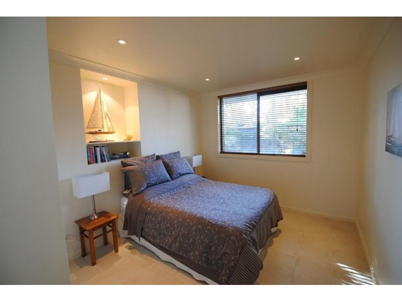 18 Boorawine Terrace, Callala Bay NSW 2540