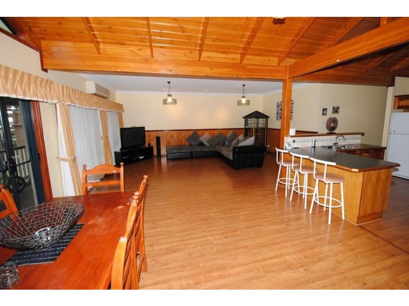 16 Church Street, Greenwell Point NSW 2540