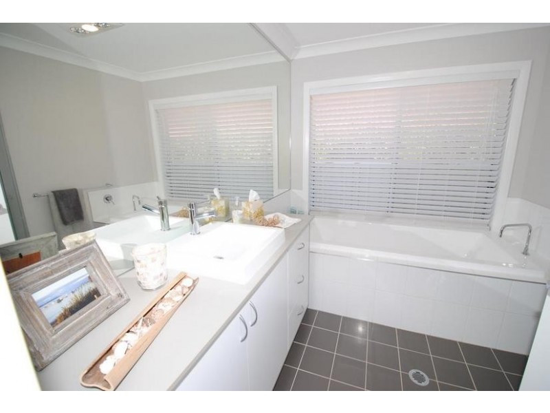 7 Donovan Close, Callala Bay NSW 2540