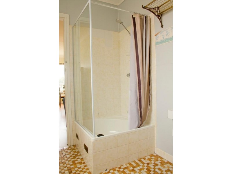 126 Quay Road, Callala Beach NSW 2540