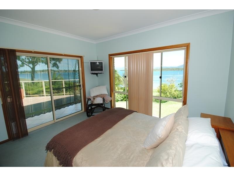 39 Orama Crescent, Orient Point NSW 2540