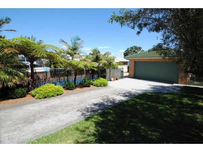 39 Orama Crescent, Orient Point NSW 2540