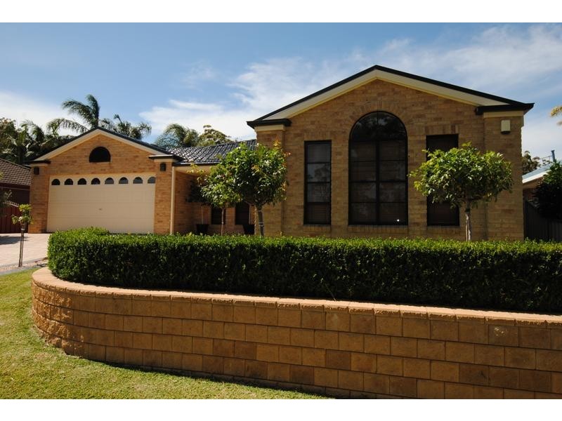 42 Stott Crescent, Callala Bay NSW 2540