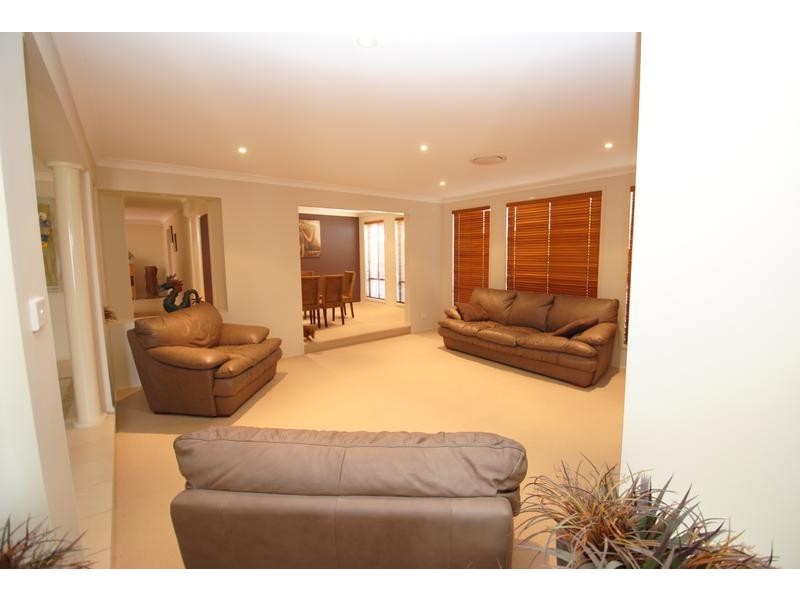 42 Stott Crescent, Callala Bay NSW 2540